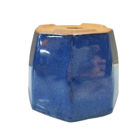 1577 (10 x 10 x 7.5 cm)